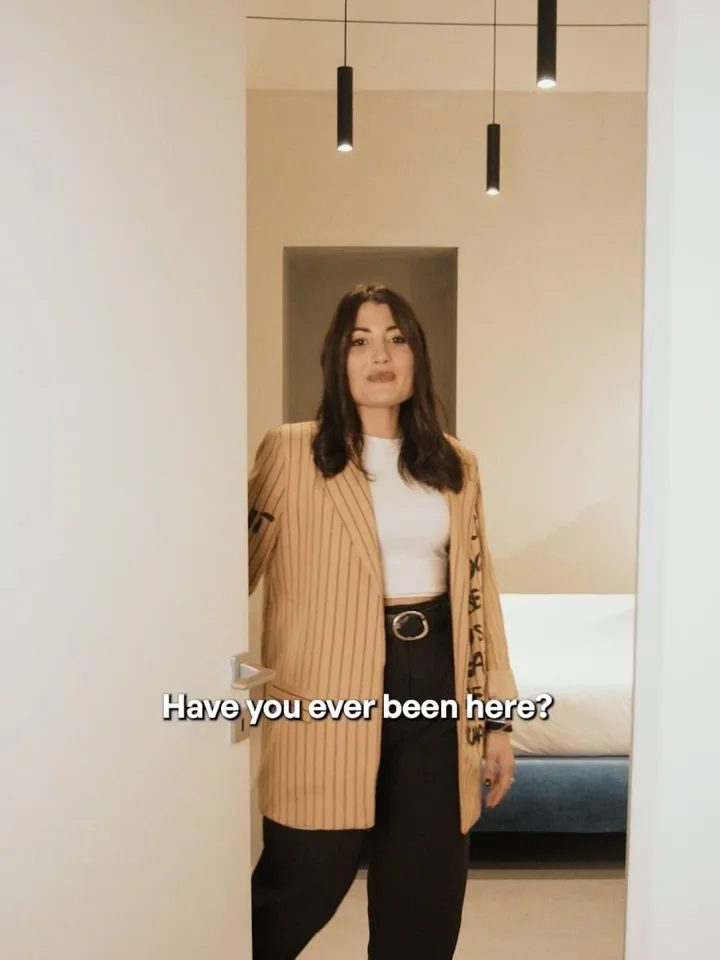 Piazza San Carlo, il salotto della città, a soli 5 minuti dalle nostre suites ✨

WARM LIKE A HOME
PROFESSIONAL LIKE A HO…